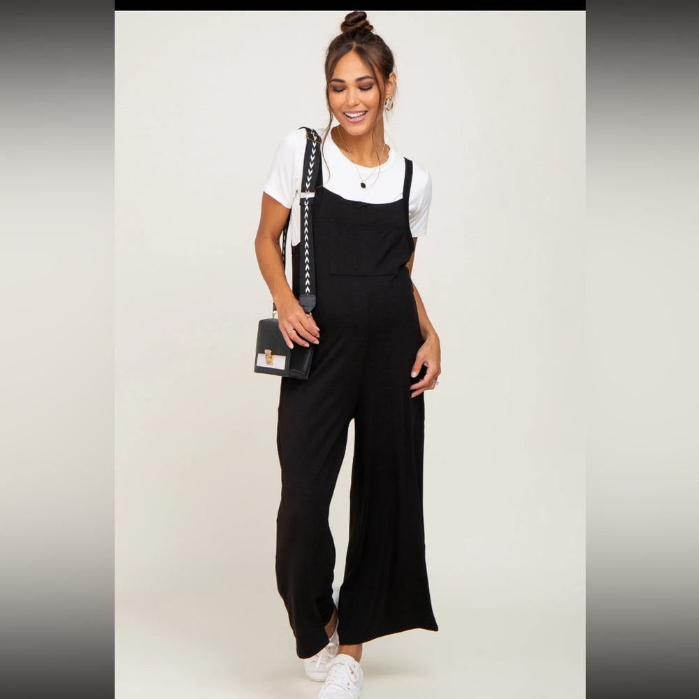 Pinkblush Black Sleeveless Pocketed Wide Leg Maternity jumpsuit